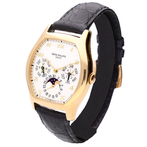 18ct yellow gold Patek Philippe ref. 5040 Perpetual calendar wristwatch with moonphases. Made 1994