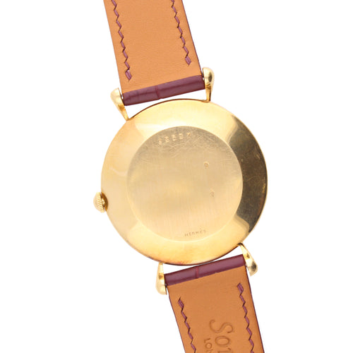 18ct yellow gold Jaeger-LeCoultre Triple Date Moonphase calendar wristwatch. Made 1946