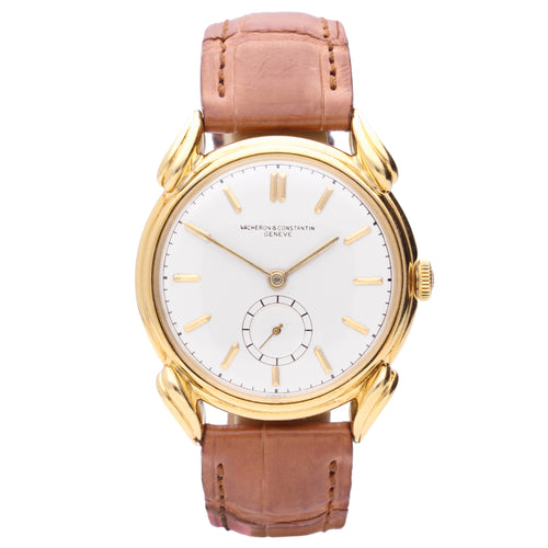 18ct yellow gold Vacheron & Constantin 'Cornes De Vache' wristwatch. Made 1945