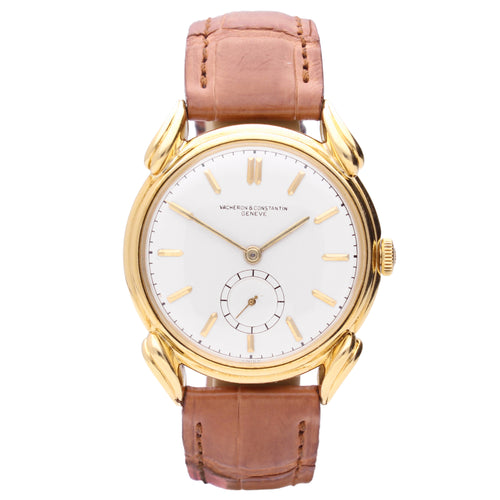 18ct yellow gold Vacheron & Constantin 'Cornes De Vache' wristwatch. Made 1945